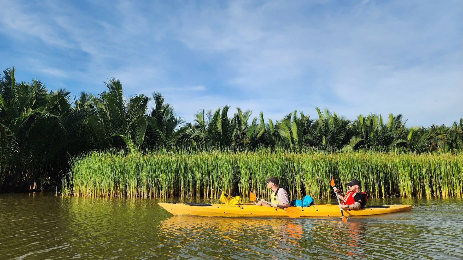 Chèo Sup/Kayak dễ dàng dọc theo sông Cọ (2)